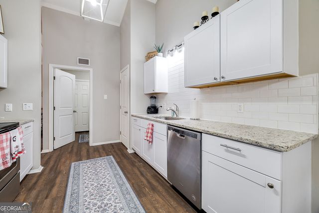 4 Dorchester Court, Savannah, GA 31406