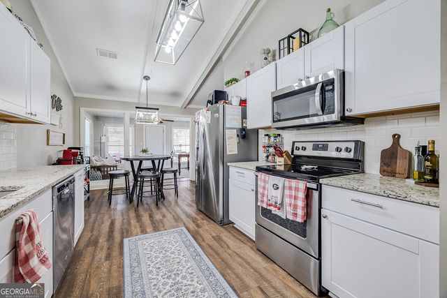 4 Dorchester Court, Savannah, GA 31406