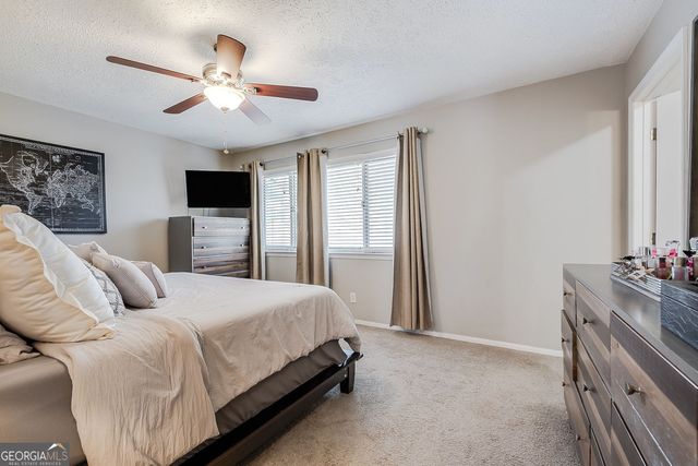 4 Dorchester Court, Savannah, GA 31406