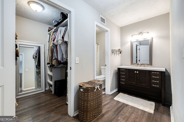 4 Dorchester Court, Savannah, GA 31406