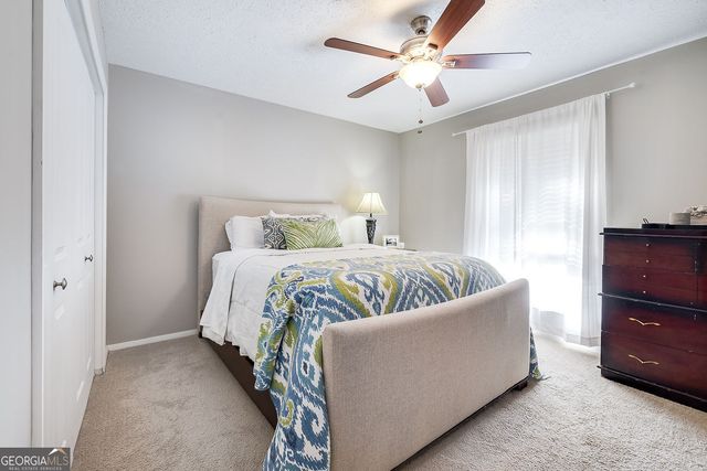 4 Dorchester Court, Savannah, GA 31406