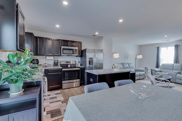 332 Maplestead Farms Court, Greenville, SC 29617