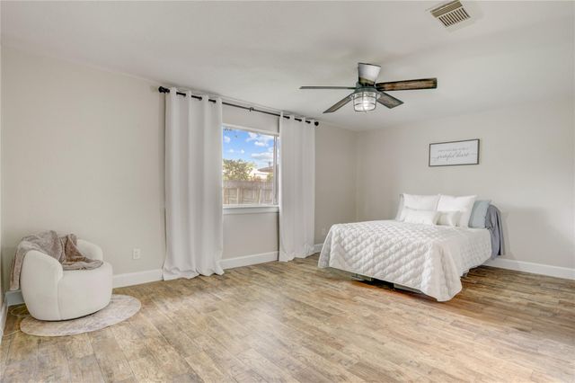 16706 Schooners Way, Friendswood, TX 77546