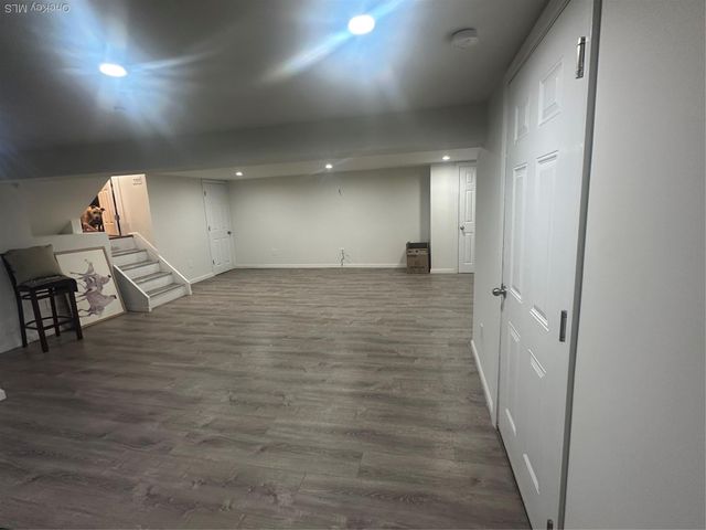 12 Parkdale Drive, Farmingdale, NY 11735