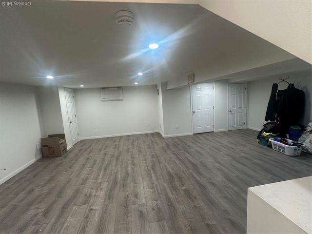 12 Parkdale Drive, Farmingdale, NY 11735