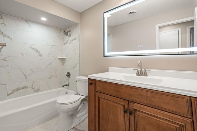 617 Wellington Drive, Dyer, IN 46311