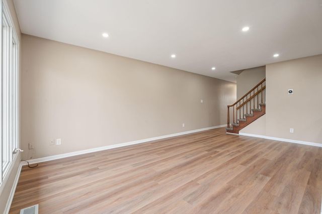 617 Wellington Drive, Dyer, IN 46311