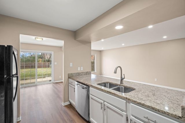 617 Wellington Drive, Dyer, IN 46311