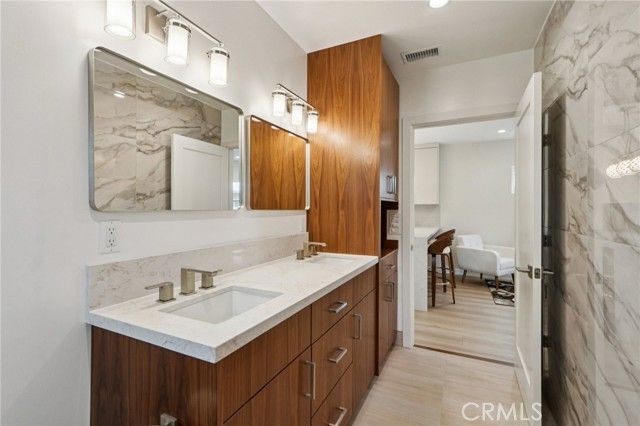 18320 Ingomar Street, Reseda (los Angeles), CA 91335