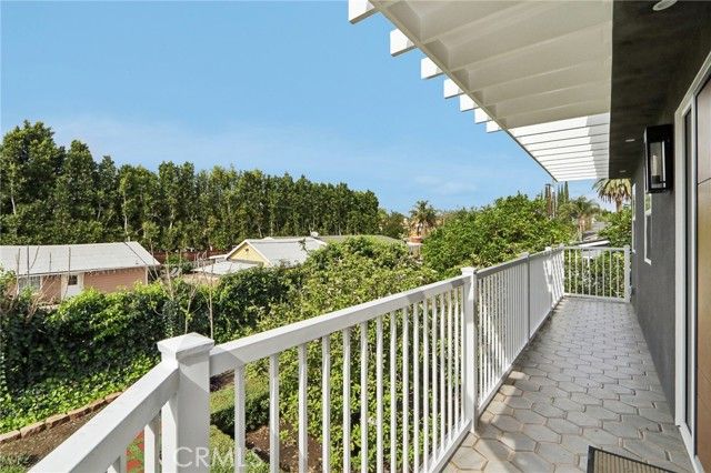 18320 Ingomar Street, Reseda (los Angeles), CA 91335