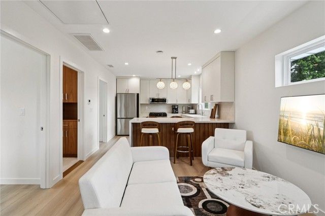 18320 Ingomar Street, Reseda (los Angeles), CA 91335