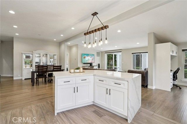 18320 Ingomar Street, Reseda (los Angeles), CA 91335