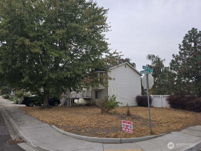 1908 Mulberry Lane, Wenatchee, WA 98801