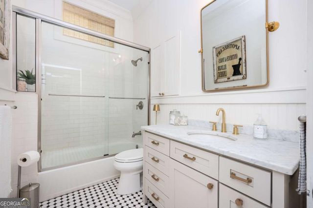 1657 Laurel Avenue NW, Atlanta, GA 30318