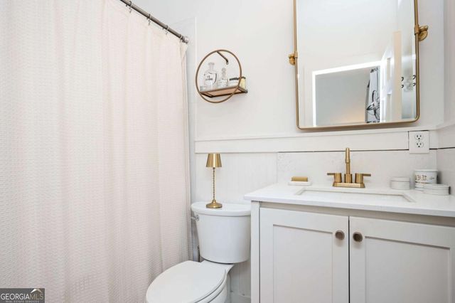 1657 Laurel Avenue NW, Atlanta, GA 30318