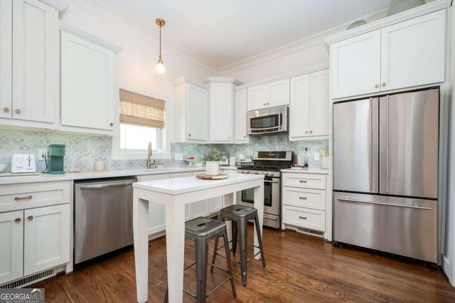 1657 Laurel Avenue NW, Atlanta, GA 30318