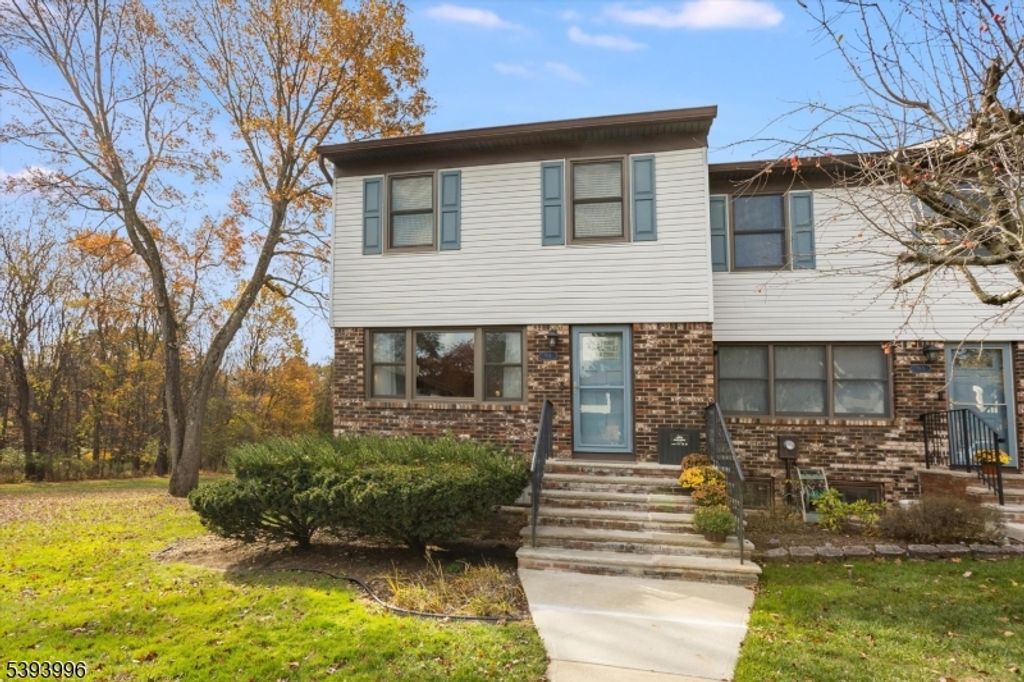 94 Stedwick Dr, Mount Olive Twp., NJ 07828