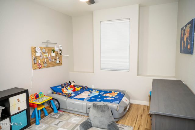 5011 E Greenway Street, Mesa, AZ 85205