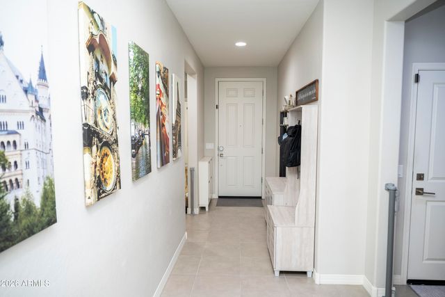 5011 E Greenway Street, Mesa, AZ 85205