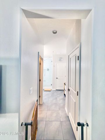 5011 E Greenway Street, Mesa, AZ 85205