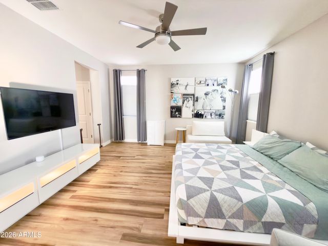 5011 E Greenway Street, Mesa, AZ 85205