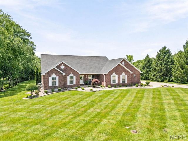100 Townview Drive, Wentzville, MO 63385