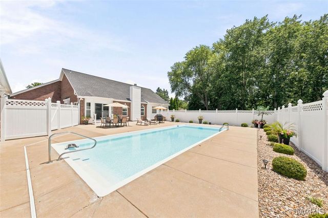 100 Townview Drive, Wentzville, MO 63385