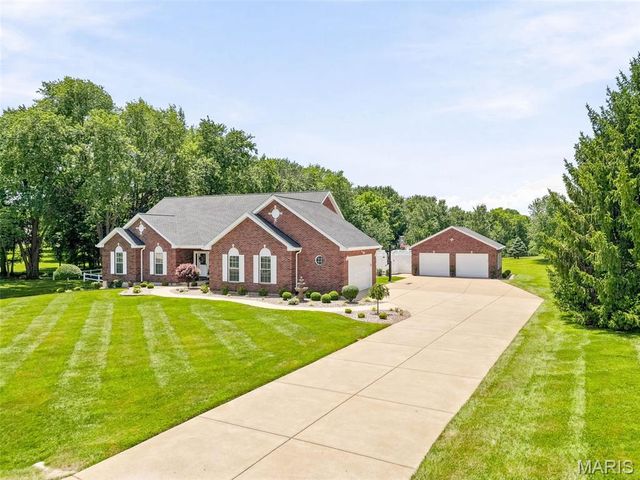 100 Townview Drive, Wentzville, MO 63385