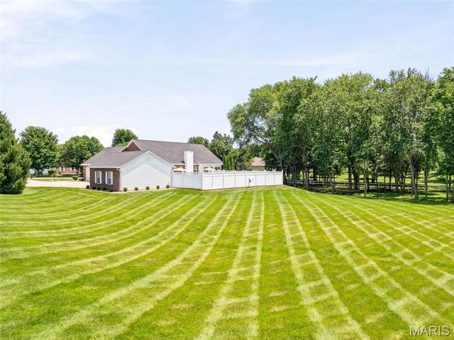 100 Townview Drive, Wentzville, MO 63385