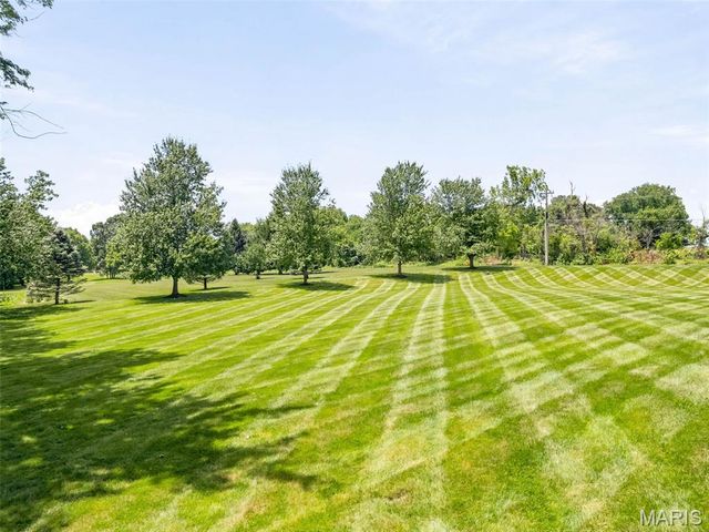 100 Townview Drive, Wentzville, MO 63385