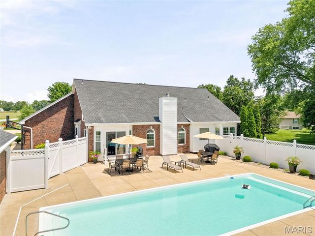 100 Townview Drive, Wentzville, MO 63385