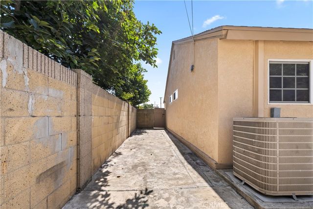 21413 Weiser, Carson, CA 90745