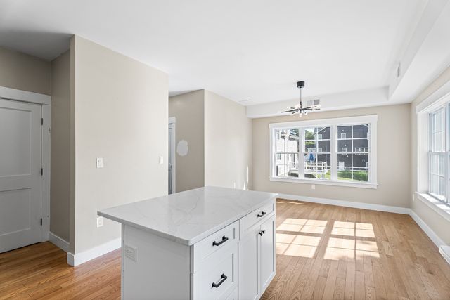 32 Valmor St, Worcester, MA 01604