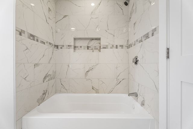 32 Valmor St, Worcester, MA 01604