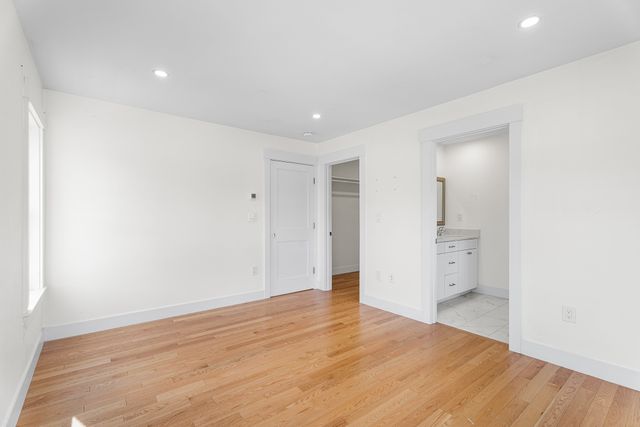 32 Valmor St, Worcester, MA 01604
