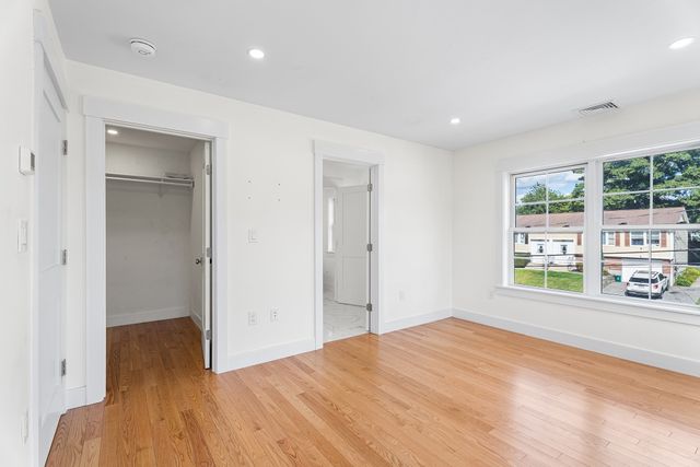 32 Valmor St, Worcester, MA 01604