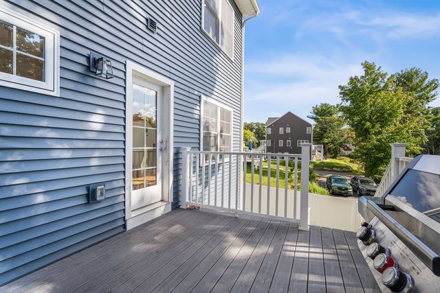 32 Valmor St, Worcester, MA 01604