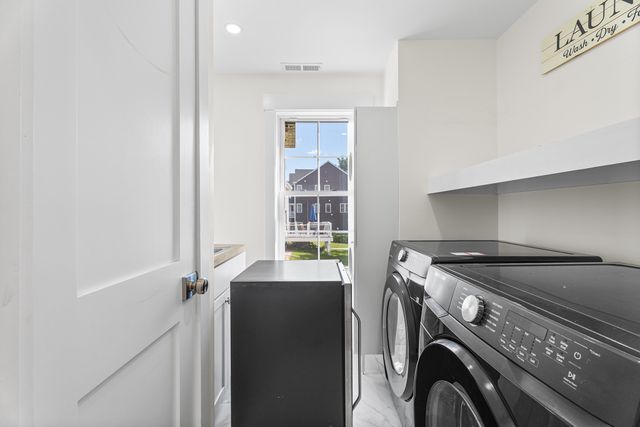 32 Valmor St, Worcester, MA 01604
