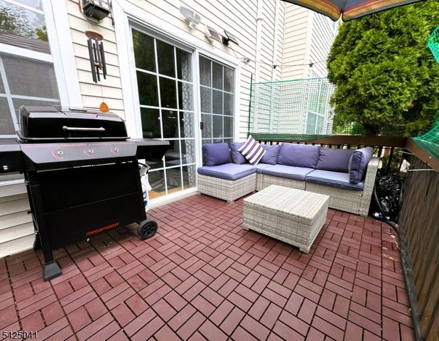 205 Crown Point Rd, Parsippany-troy Hills Twp., NJ 07054