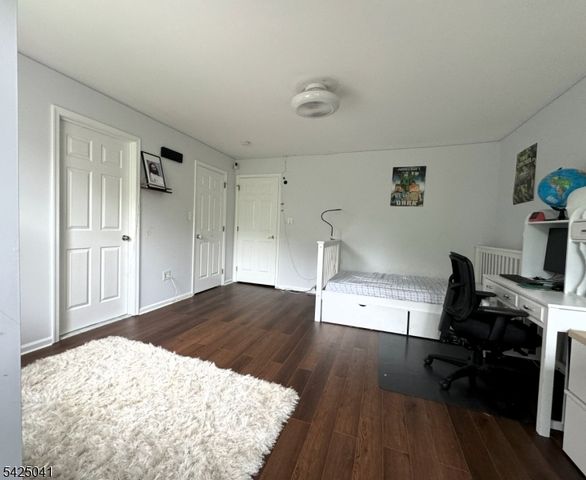 205 Crown Point Rd, Parsippany-troy Hills Twp., NJ 07054