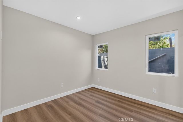 8953 Woodley ave, North Hills, CA 91343