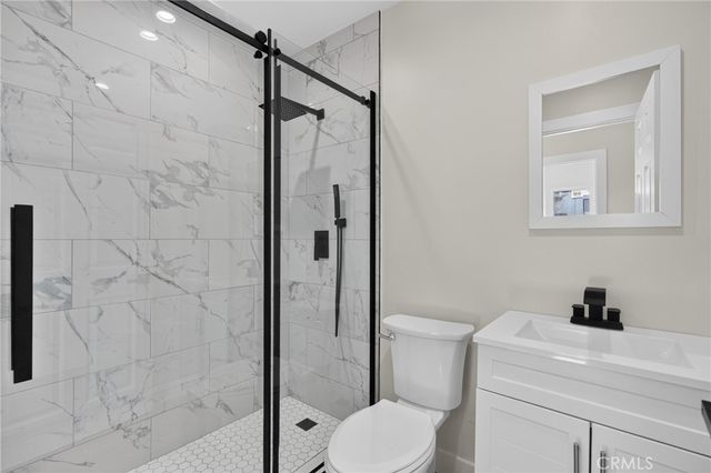 8953 Woodley ave, North Hills, CA 91343