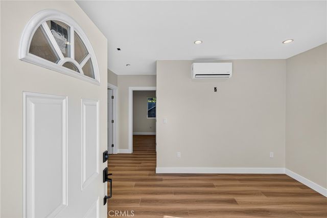 8953 Woodley ave, North Hills, CA 91343