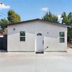 8953 Woodley ave, North Hills, CA 91343
