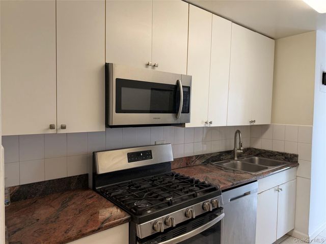 85-15 Main Street 12J, Briarwood, NY 11435