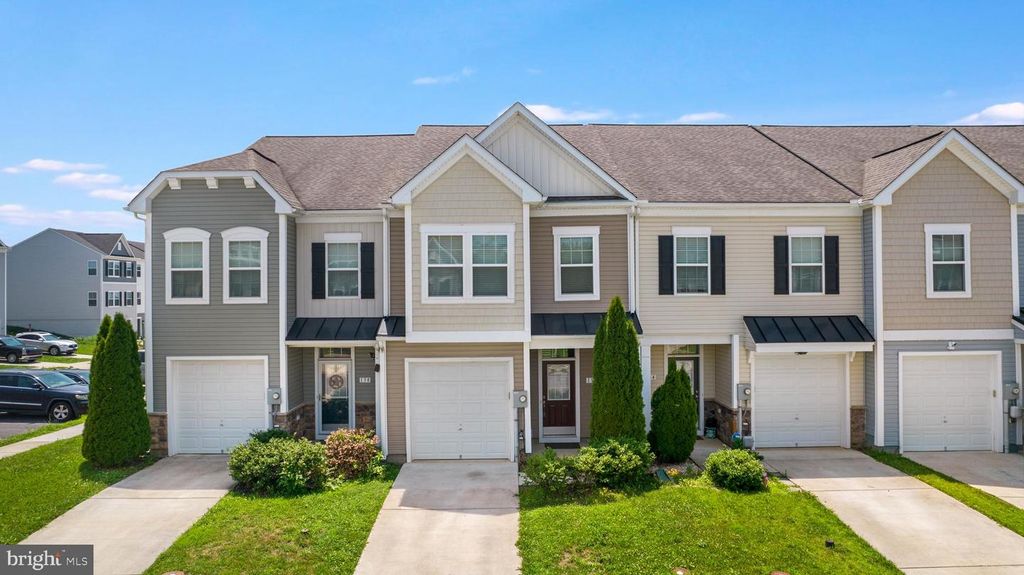 136 OFLANNERY CT, Martinsburg, WV 25403