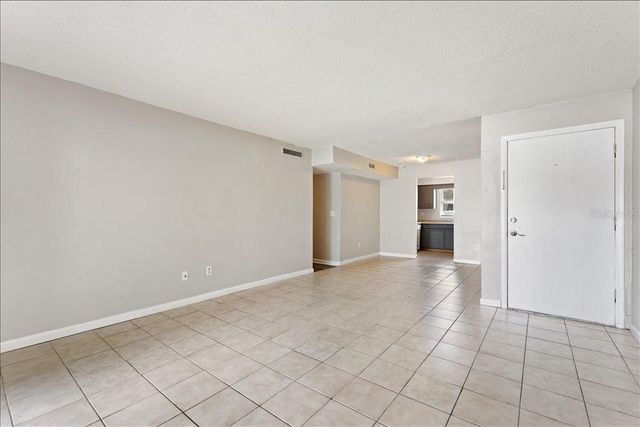 7210 N MANHATTAN AVENUE 1714, Tampa, FL 33614