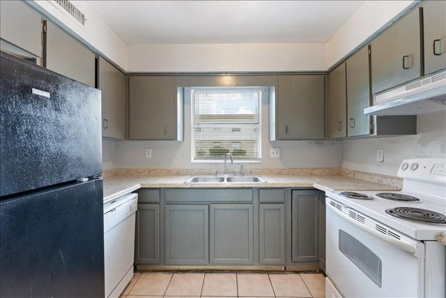 7210 N MANHATTAN AVENUE 1714, Tampa, FL 33614
