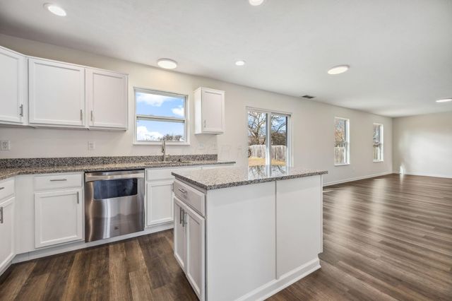 502 Heidish Drive, Commercial Point, OH 43116