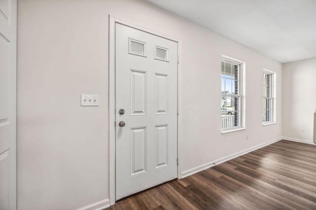 502 Heidish Drive, Commercial Point, OH 43116